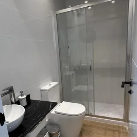 Late Checkout 14 H Free Netflix Tv Homestay Valencia