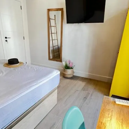 Late Checkout 14 H Free Netflix Tv Homestay