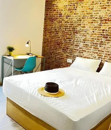 Late Checkout 14 H Free Netflix Tv Homestay Valencia