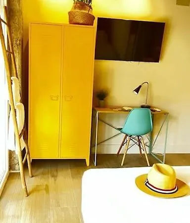 Homestay Late Checkout 14 H Free Netflix Tv Valencia